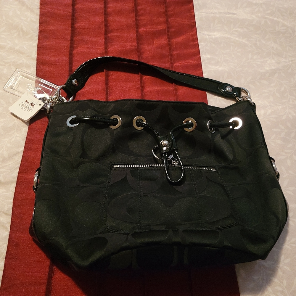 NWT COACH Signature C bucket bag black